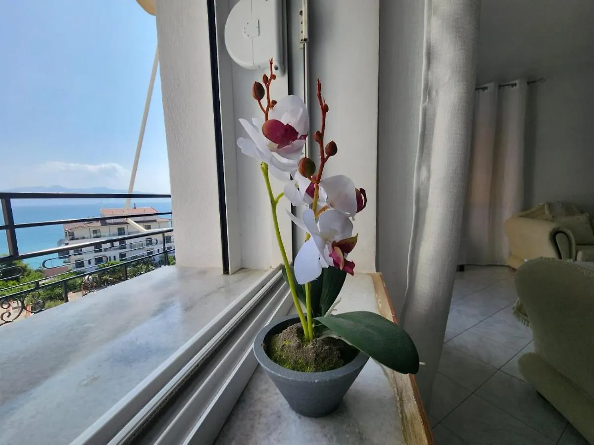 Holiday Sea View Apartment Sarande