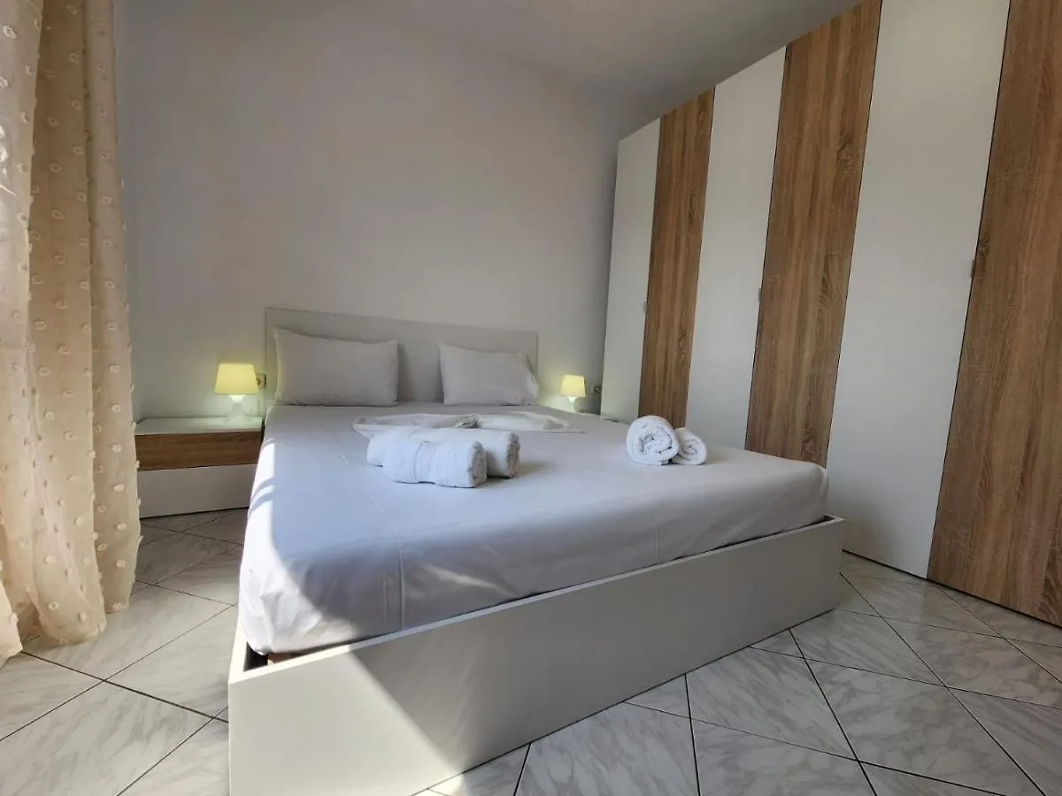 Holiday Sea View Apartment Sarande