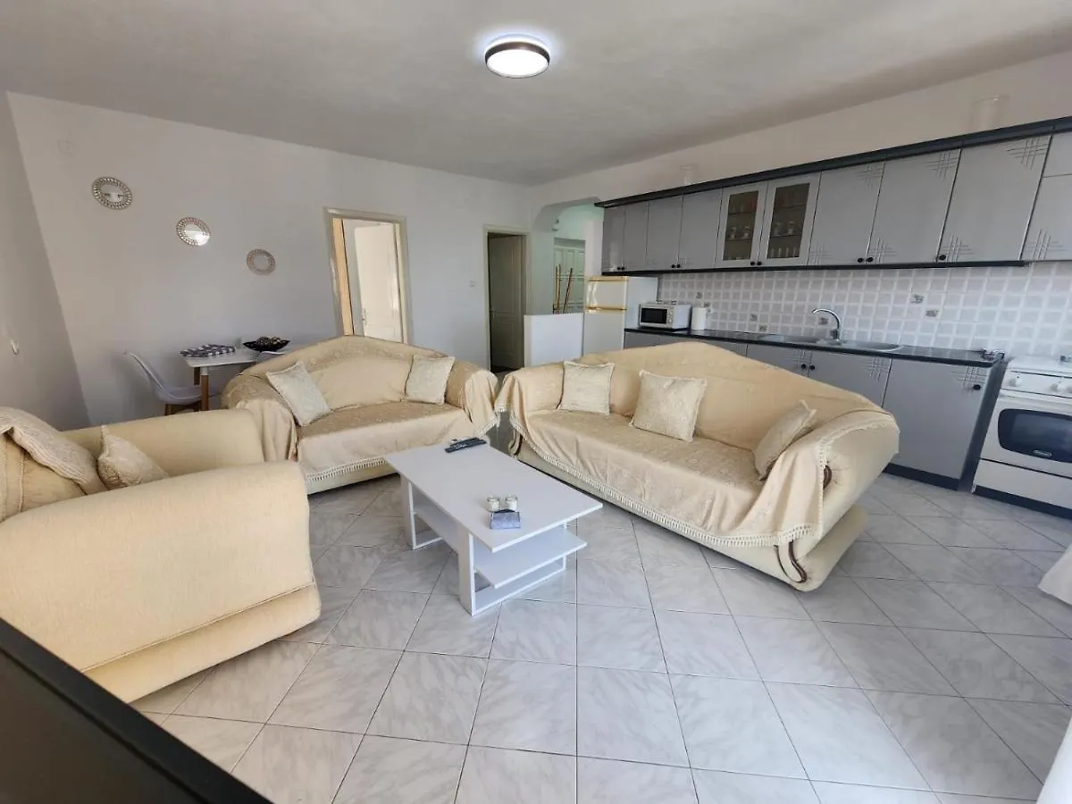 Holiday Sea View Apartment Sarande