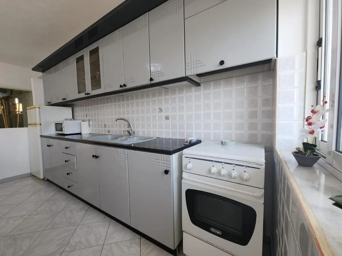 Holiday Sea View Apartment Sarande